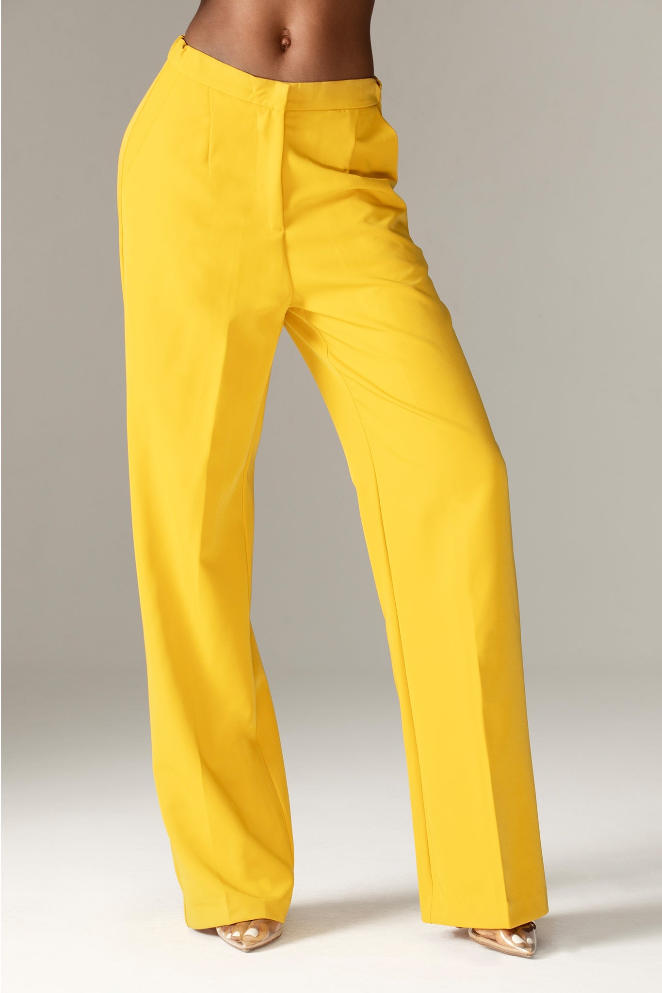 Pantalon Niaz taille haute à jambes larges (jaune)