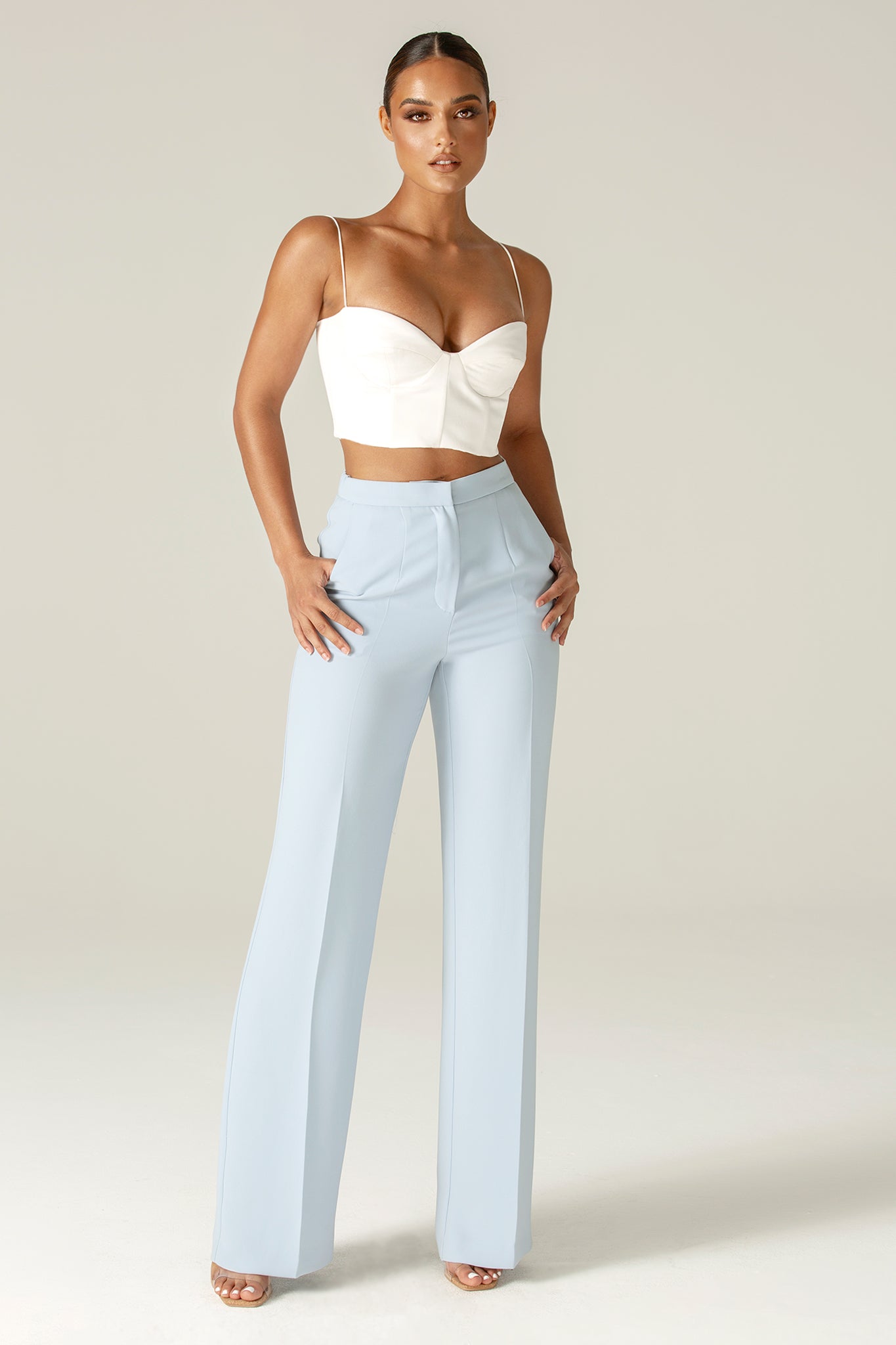 Pantalon Niaz taille haute à jambes larges (bleu ciel)